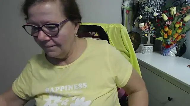 Adelewildx online show from March 12, 4:40 am