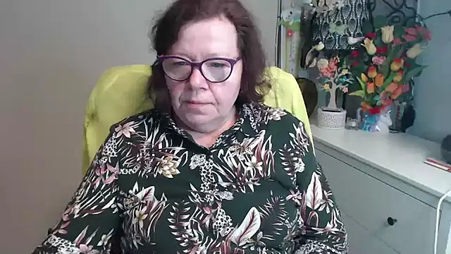 Adelewildx online show from April 8, 2:46 am
