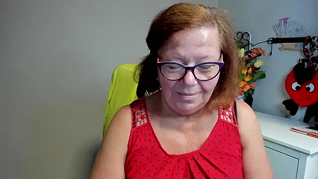 Adelewildx online show from June 26, 1:55 am