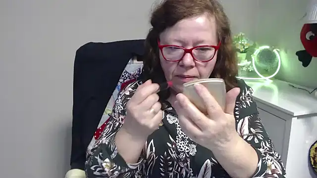 Adelewildx online show from March 20, 5:02 am