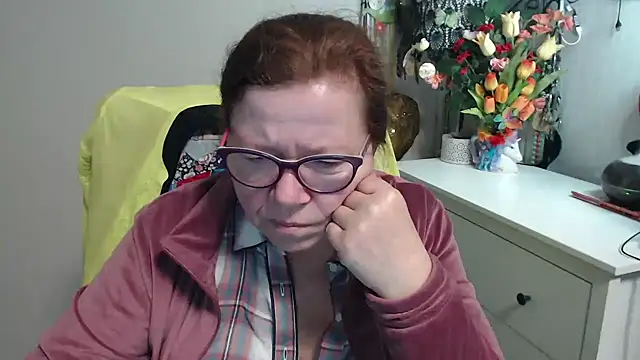 Adelewildx online show from February 12, 3:50 am