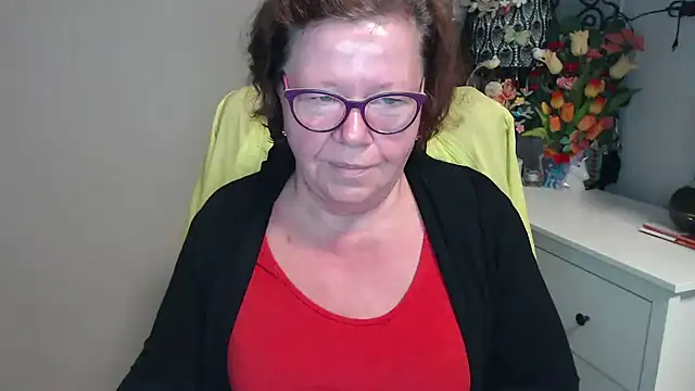 Snapshot of Adelewildx chatting on May 11, 3:30 am Adelewildx online show from May 11, 3:30 am
