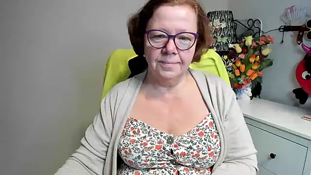 Snapshot of Adelewildx chatting on May 20, 3:36 am Adelewildx online show from May 20, 3:36 am