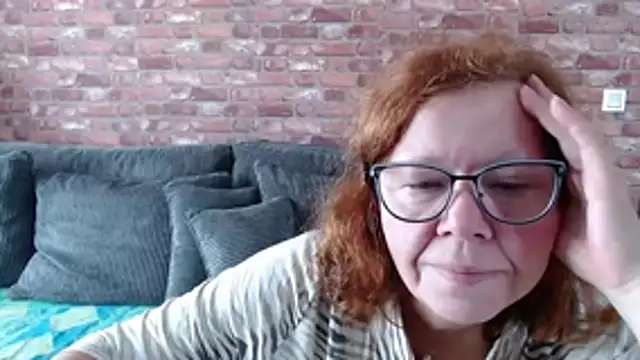 Adelewildx online show from October 25, 11:09 am