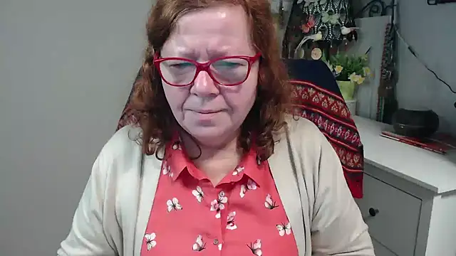 Adelewildx online show from December 1, 3:29 am