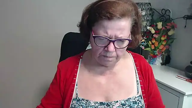 Snapshot of Adelewildx chatting on May 13, 3:35 am Adelewildx online show from May 13, 3:35 am