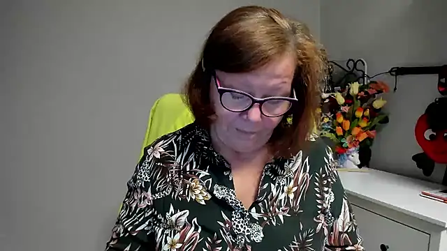 Adelewildx online show from July 8, 2:46 am