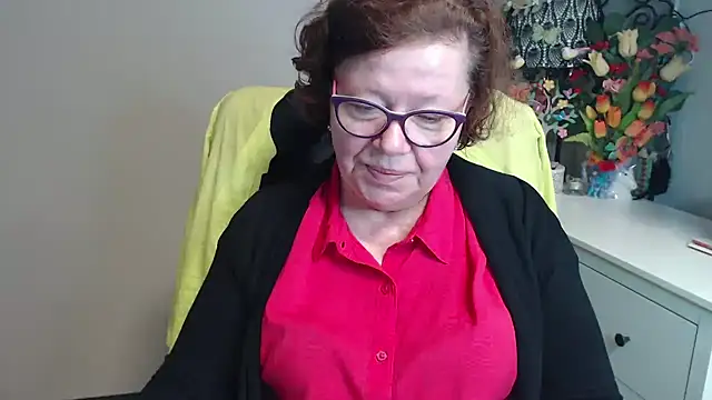 Snapshot of Adelewildx chatting on May 8, 2:48 am Adelewildx online show from May 8, 2:48 am