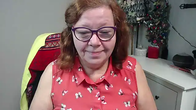 Adelewildx online show from December 16, 5:22 am