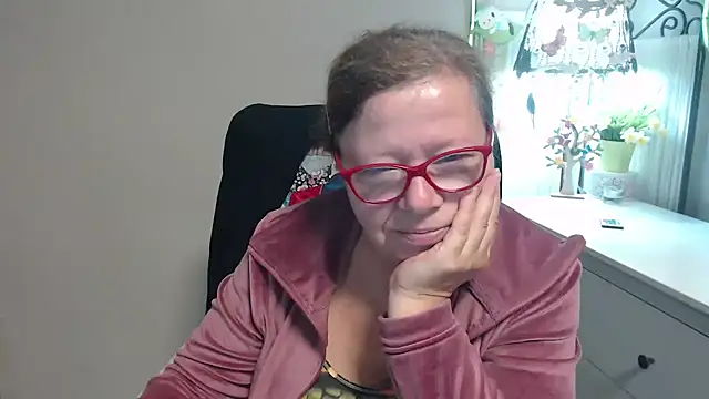 Adelewildx online show from September 23, 3:13 am