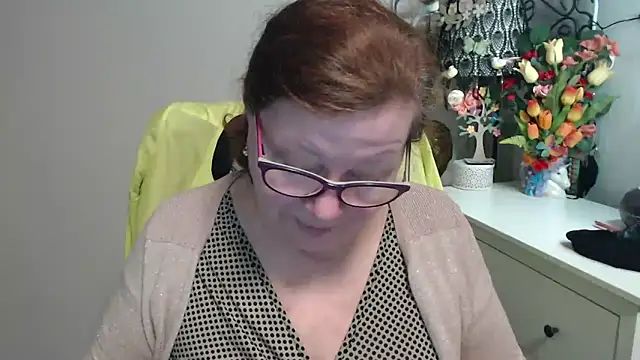 Adelewildx online show from March 19, 4:56 am