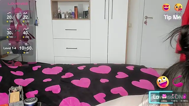 Allees95 online show from May 12, 9:37 am