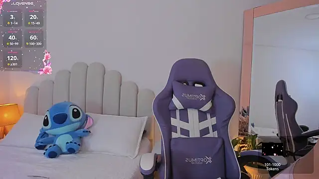 roxie gates  online show from February 24, 2:34 am