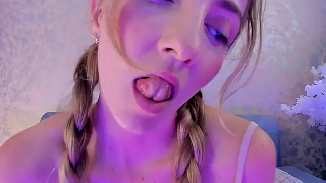 BellaMarieX online show from May 1, 7:52 pm