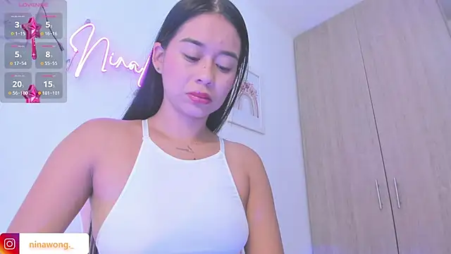 NinaWong online show from October 22, 2:49 pm