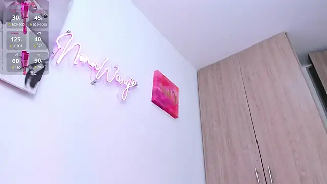 NinaWong online show from February 26, 7:42 pm