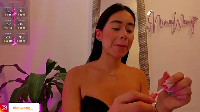 NinaWong online show from April 13, 2:43 pm