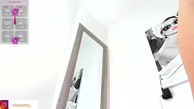 NinaWong online show from March 4, 2:32 pm