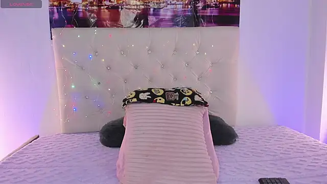 Snapshot of BrendaKennedy chatting on February 11, 11:22 pm BrendaKennedy online show from February 11, 11:22 pm
