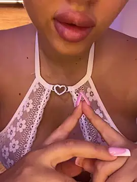 Liiaa online show from December 16, 7:29 pm