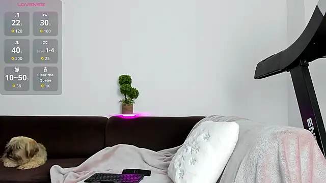 Snapshot of baby_alice chatting on February 4, 10:38 pm baby alice online show from February 4, 10:38 pm