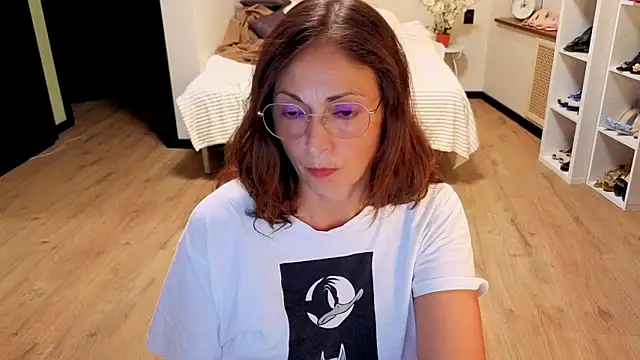 CaringSophie online show from June 5, 5:29 pm