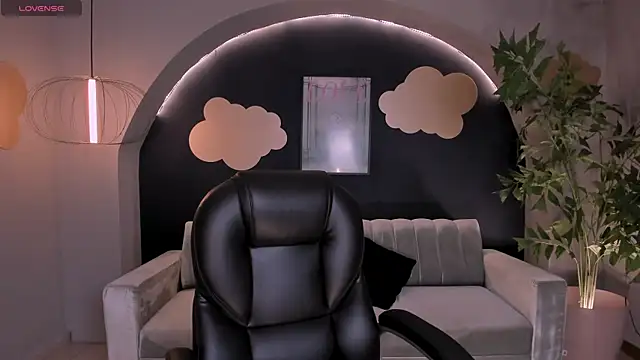 BrennaWalker online show from February 15, 3:31 am