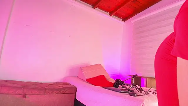 emyli sw  online show from September 20, 3:11 am