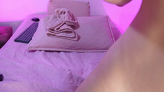 emyli sw  online show from September 22, 3:12 am