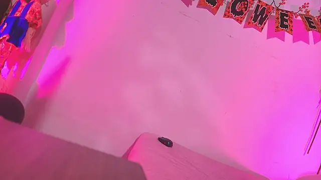 emyli sw  online show from October 25, 3:17 am