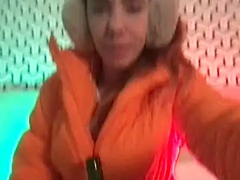 Snapshot of pisswhorelana chatting on December 30, 4:53 am pisswhorelana online show from December 30, 4:53 am