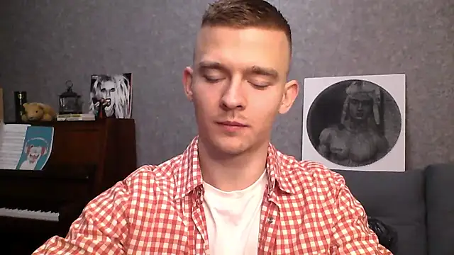 Marvelboy  online show from January 17, 9:39 pm