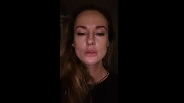 Snapshot of SuchArt_ chatting on January 5, 5:27 pm SuchArt online show from January 5, 5:27 pm