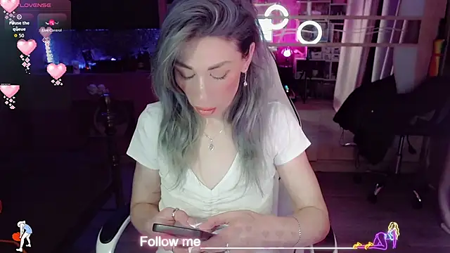 AnnieGOld  online show from February 6, 8:16 pm