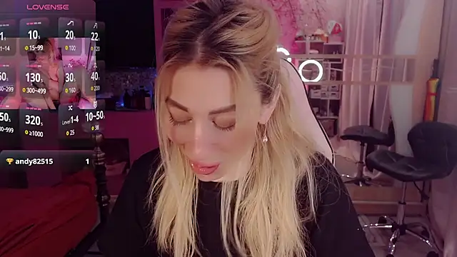 Snapshot of AnnieGOld_ chatting on November 30, 8:09 pm AnnieGOld online show from November 30, 8:09 pm