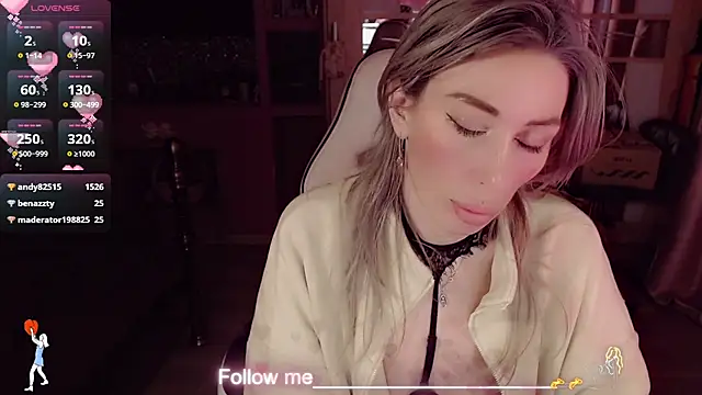 AnnieGOld  online show from February 10, 7:51 am