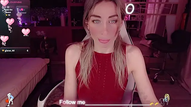 AnnieGOld  online show from March 23, 6:57 am