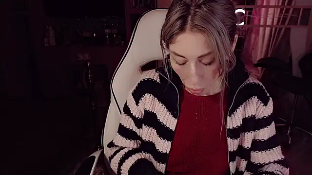 AnnieGOld  online show from March 9, 8:07 am