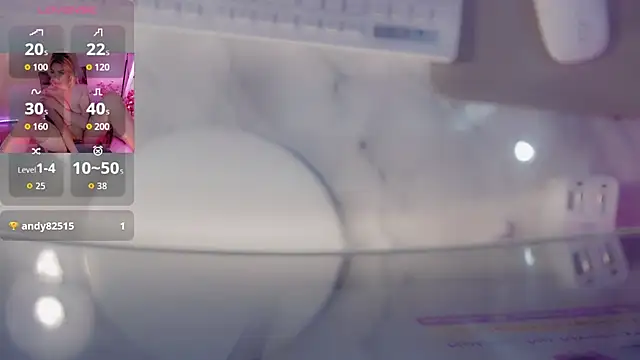 AnnieGOld  online show from December 21, 6:20 pm