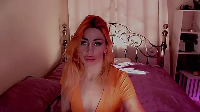 AnnieGOld  online show from December 23, 3:29 am