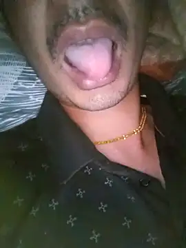 dreamtoungelick69 online show from March 18, 9:53 pm