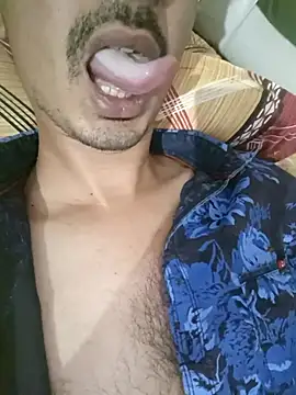 dreamtoungelick69 online show from April 13, 6:56 pm