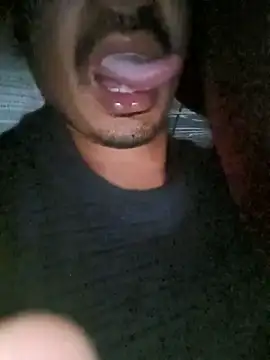 dreamtoungelick69 online show from March 4, 9:55 pm