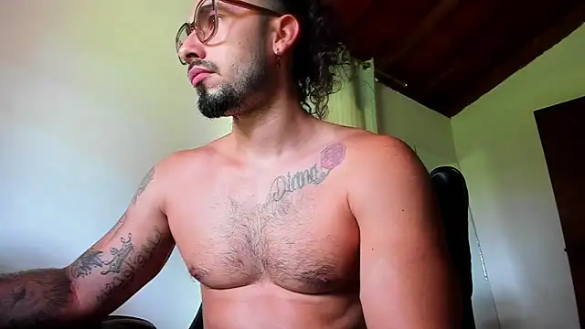 Snapshot of Baky_sexy chatting on September 8, 5:01 pm Baky sexy online show from September 8, 5:01 pm