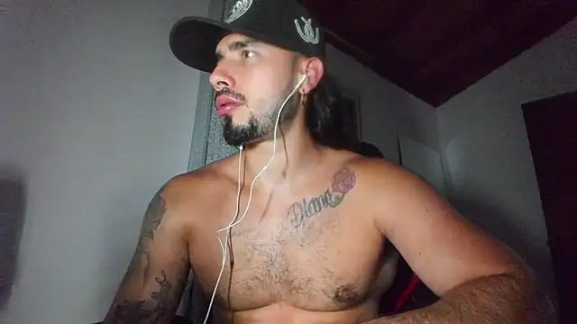 Snapshot of Baky_sexy chatting on October 5, 11:17 pm Baky sexy online show from October 5, 11:17 pm