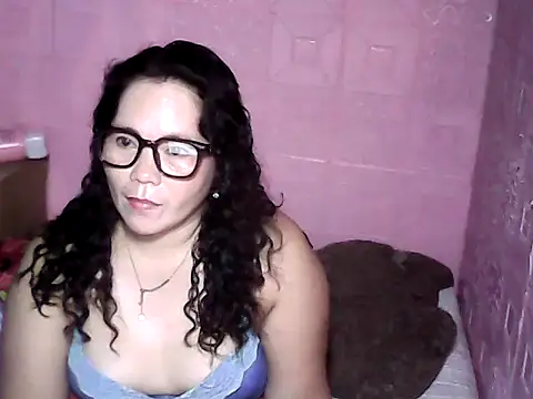 hotpusie 4u online show from September 29, 4:52 am