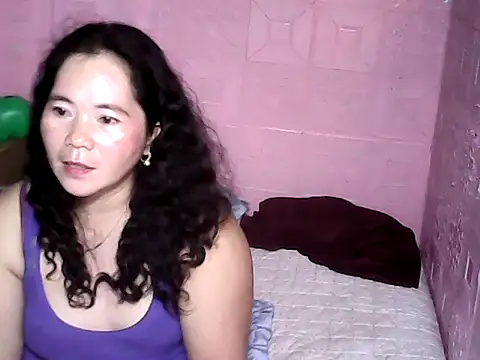 hotpusie 4u online show from September 20, 11:21 pm