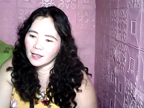 hotpusie 4u online show from November 11, 6:03 pm