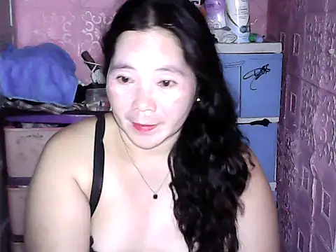 hotpusie 4u online show from March 3, 4:36 pm