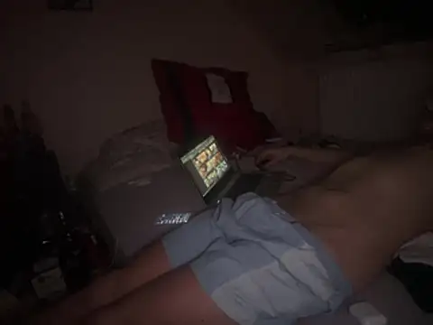 Chris-LE91 online show from February 25, 11:37 pm